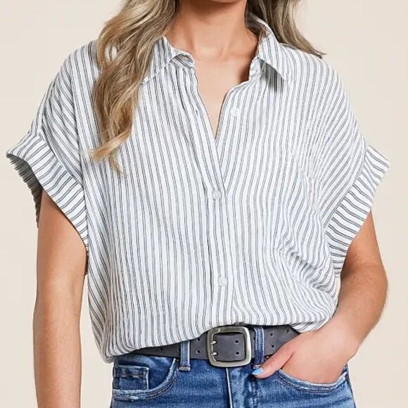 En Creme Tops - En Creme Striped Blouse | Size Medium
